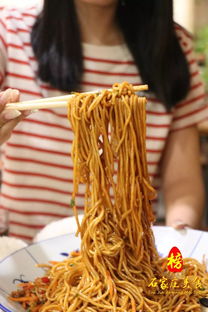 國際莊的江湖客棧 98元搶購水泊梁山四人餐,大口吃肉,大碗喝酒,去晚了連座位都沒有 黃花魚