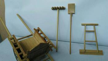 快收麥子了,岐山民間牛人用牙簽做的夏收農(nóng)具