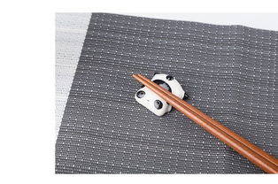 ezicok 萌物筷架陶瓷擺件筷子架筷枕托三個 筷托廚房餐桌用品餐具 云品大集