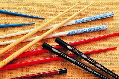 吃飯被收17元筷子費,筷子費是個什么費用