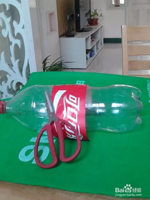 創意再利用 用飲料瓶自制廚房用品罐與筷子莊